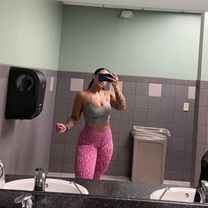 Bright pink cheetah print freepeople leggings